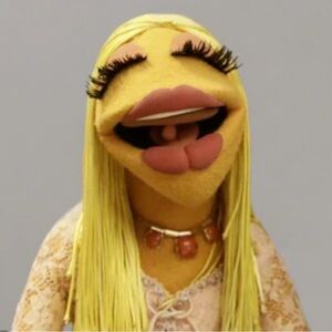 Meet your Posher, Josie